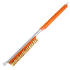 PIZZA OVEN BRUSH W/WOOD HANDLE 38''