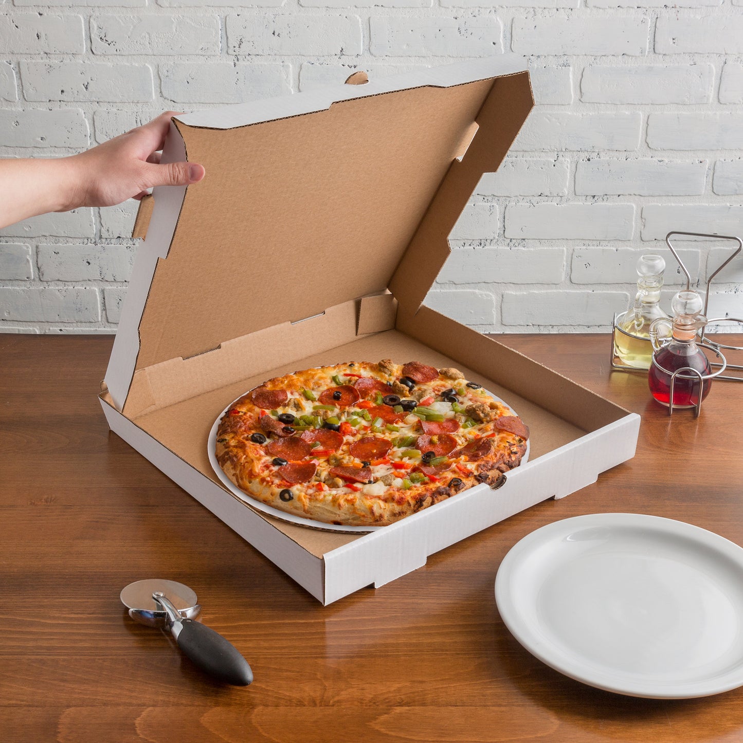 14" WHITE CORRUGATED CAKE / PIZZA CIRCLE - (250/CASE)