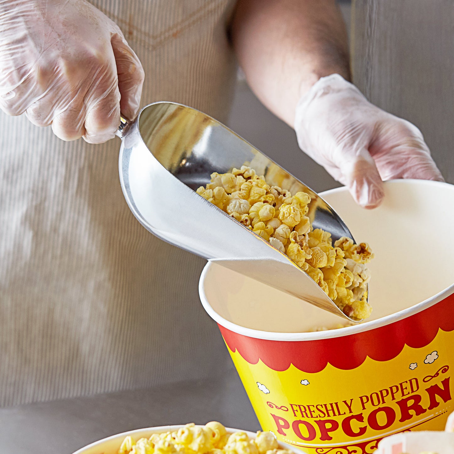 ONE-PIECE ALUMINUM SCOOP - 38 OZ.