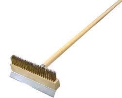 PIZZA OVEN BRUSH W/WOOD HANDLE 38''