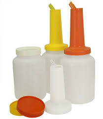 YELLOW PRO FLOW JUICE POURERS - HALF GALLON