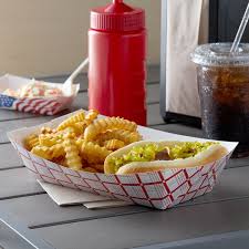 #500 RED CHECK FOOD TRAY / 500 PER CASE