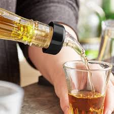 1.5 OZ. CLEAR SPOUT / YELLOW TAIL MEASURED LIQUOR POURER