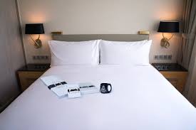 T200 / QUEEN FLAT SHEET / 90 X 115 [DOZEN]