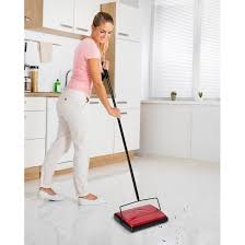 11" TRIPLE BRUSH FLOOR SWEEPER