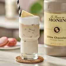 WHITE CHOCOLATE SAUCE / 64 OZ (4/CS)