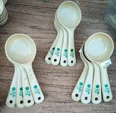 PORTION SPOON / 4 OZ / BEIGE AND GREEN (EACH)