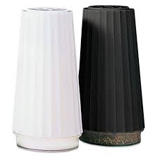 WHITE DISPOSABLE SALT SHAKER 4OZ/ 24/CS