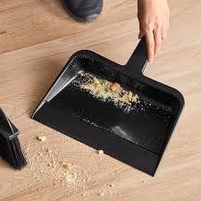 PLASTIC DUST PAN