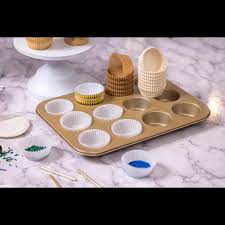 WHITE FLUTED BAKING CUP / 2 X 1.25 (10,000/CS)