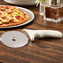 4" PIZZA CUTTER WITH PLASTIC HANDLE