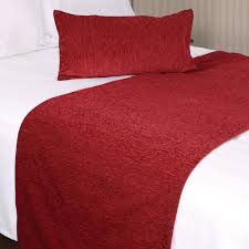 CHENILLE BED SCARF / KING / 26 X 108 / SERENE MERLOT