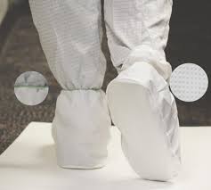 SHOE COVER / POLYPROPYLENE WITH ANTI SKID BOTTOM / WHITE