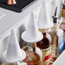(12)PLASTIC POURER WITH DUST CAP -BLUE