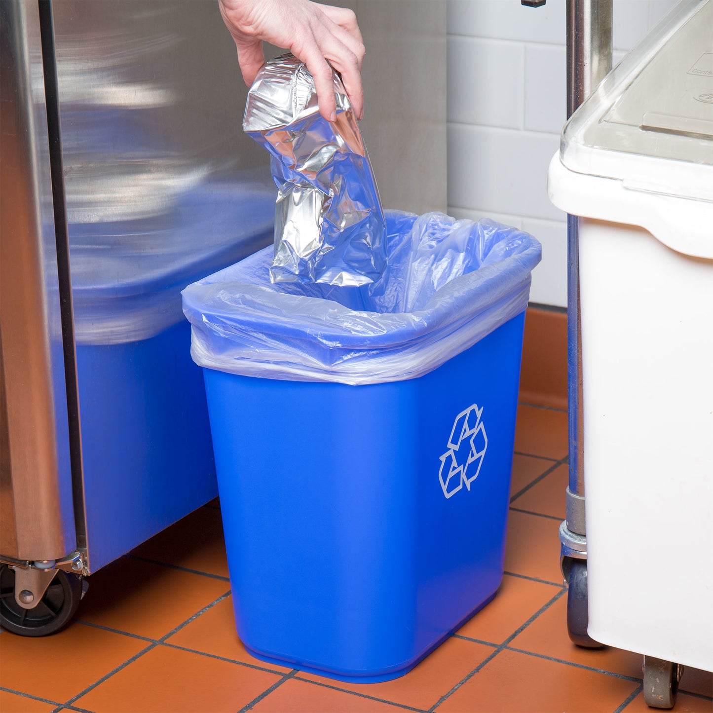 28 QT. / 7 GALLON BLUE RECTANGULAR RECYCLING WASTEBASKET