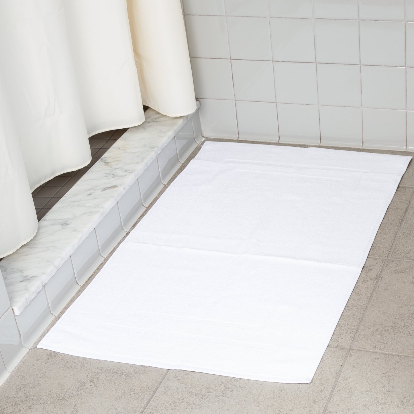 BATH MAT / OXFORD BELLEZA / 22 X 34 / 9.5 LB / WHITE (DOZEN)