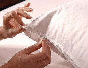 ZIPPER PILLOW PROTECTOR / STANDARD / 20 X 26 (DOZEN)